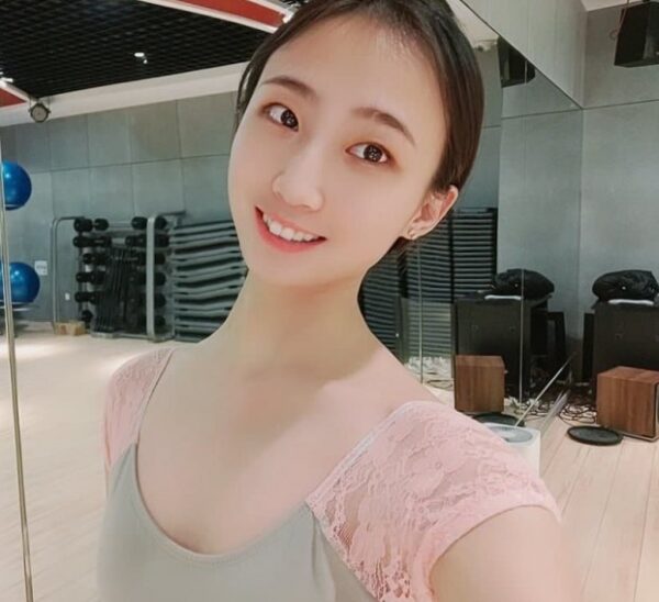 瑜伽老师合集31V350M